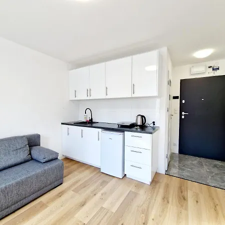 Modern Batorego 16 A121 Apartman *
